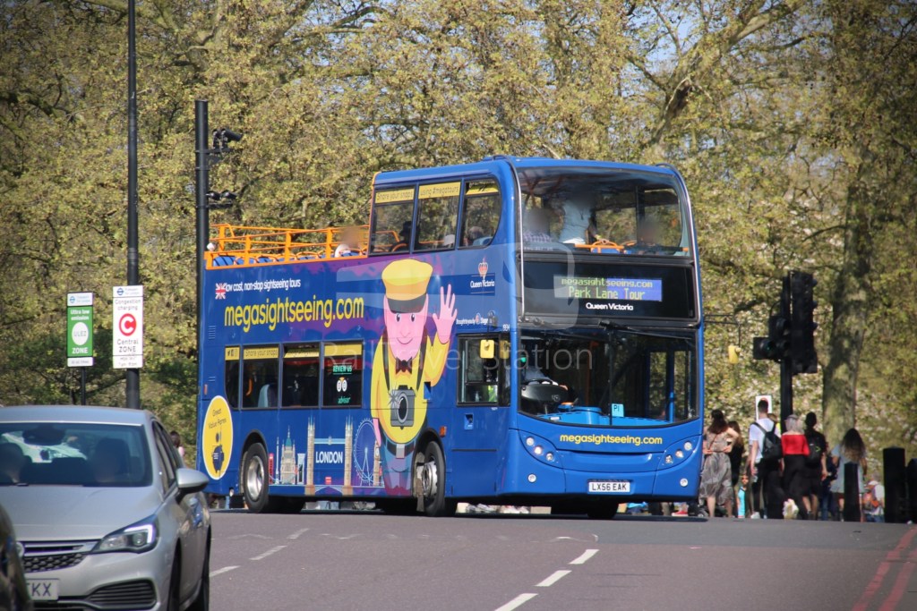 megabus london tour bus